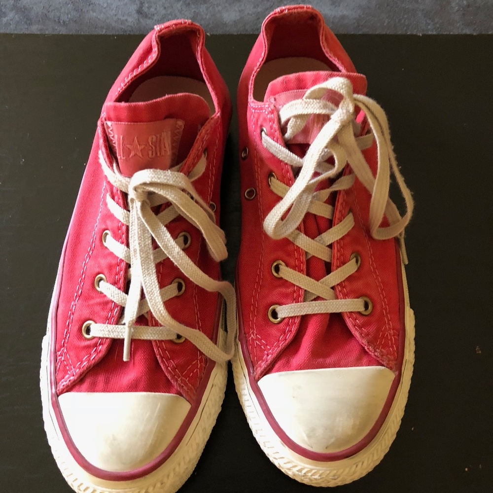 Converse Red Washed Size 6W/4.5M EUC